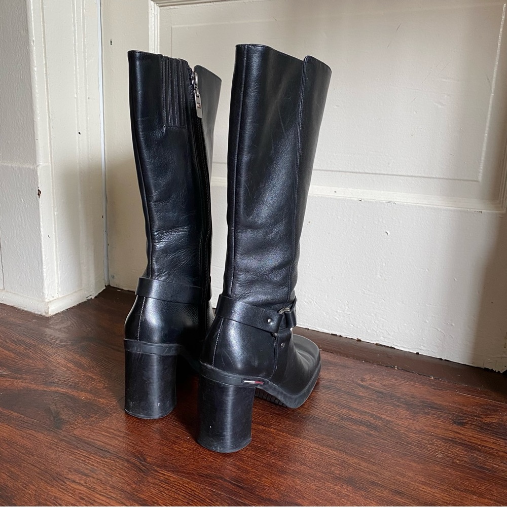 ⚠️ SOLD ⚠️ Y2K 2000s knee high Tommy Hilfiger Boots with red interior